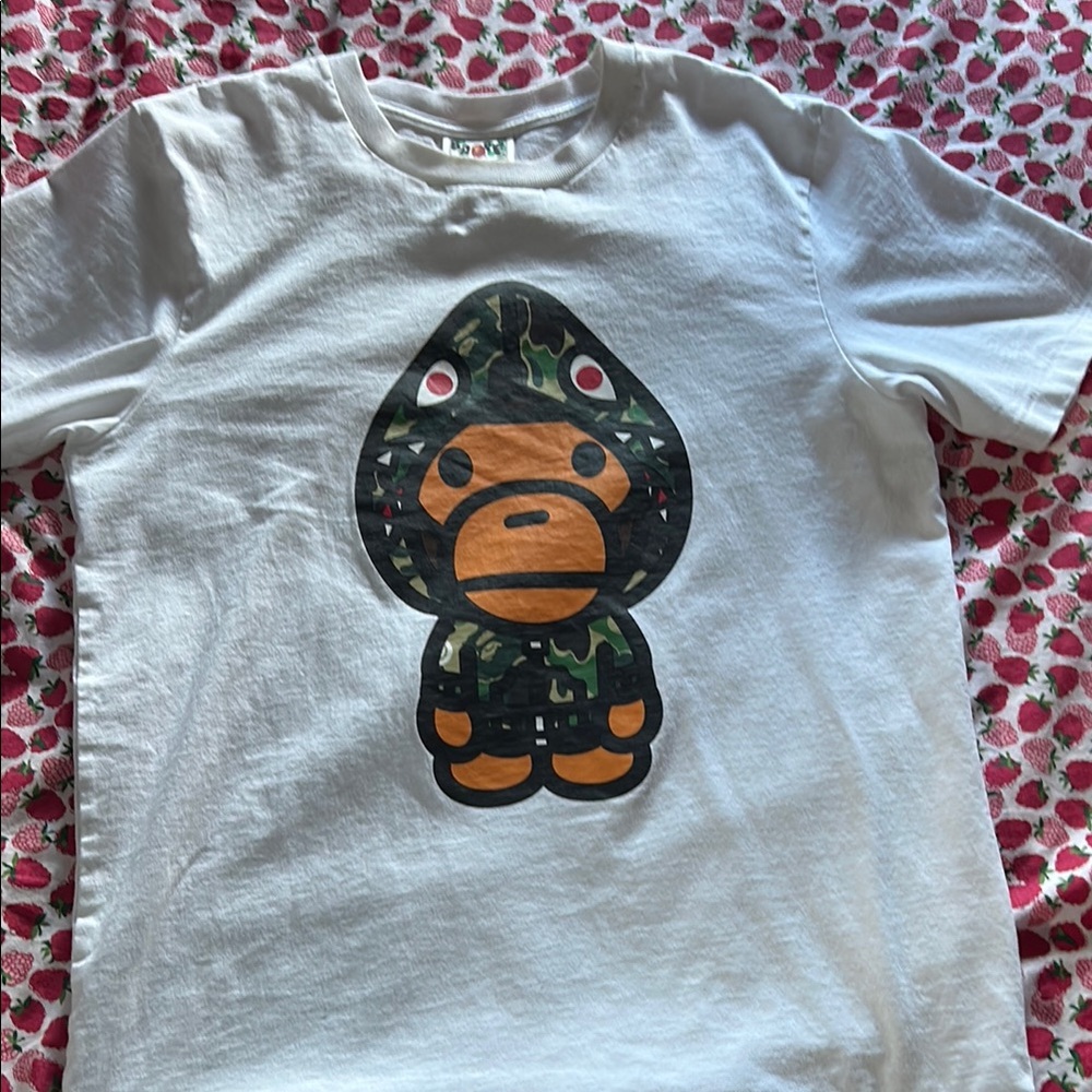 Women’s bape t shirt used a couple times but in good condition